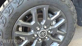 2023 Toyota Tundra Platinum Crew Cab Short Bed - miniatura 22