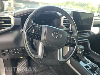 2023 Toyota Tundra Platinum Crew Cab Short Bed - miniatura 10