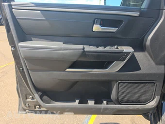 2023 Toyota Tundra Platinum Crew Cab Short Bed - miniatura 9