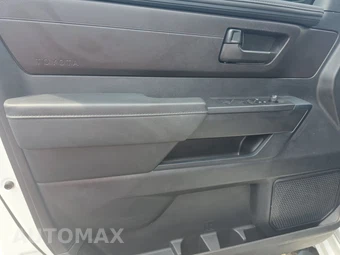 2023 Toyota Tundra SR Crew Cab Short Bed - miniatura 9
