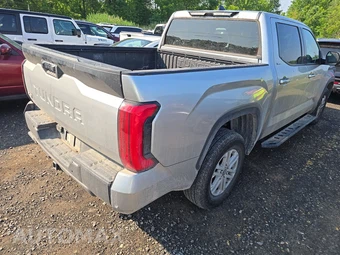 2023 Toyota Tundra SR5 Crew Cab Short Bed - miniatura 4