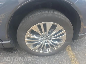 2023 Toyota Venza XLE - miniatura 9