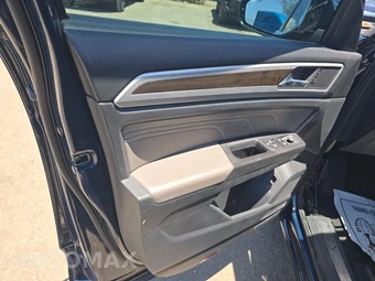 2023 Volkswagen Atlas 2.0T SE w/Technology - miniatura 9