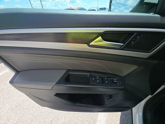 2023 Volkswagen Atlas 2.0T SE w/Technology - miniatura 9