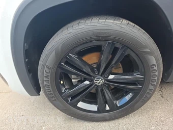 2023 Volkswagen Atlas Cross Sport 2.0T SEL R-Line Black - miniatura 8