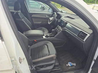 2023 Volkswagen Atlas Cross Sport 3.6L V6 SEL Premium R-Line - miniatura 8