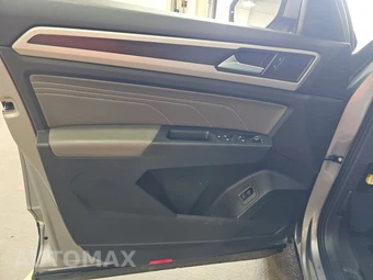 2023 Volkswagen Atlas V6 SE w/Technology - miniatura 9