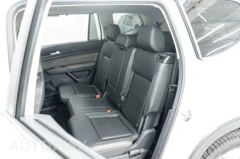 2023 Volkswagen Atlas V6 SE w/Technology - miniatura 16