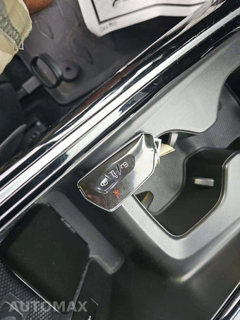 2023 Volkswagen ID.4 Pro – miniatura 8