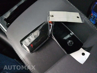 2023 Volkswagen ID.4 Pro S Plus – miniatura 8