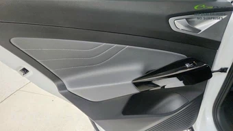 2023 Volkswagen ID.4 Pro S Plus w/VW Sound - miniatura 46