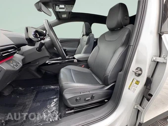 2023 Volkswagen ID.4 S - miniatura 15