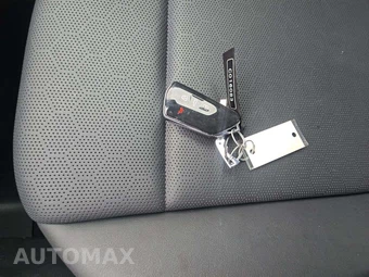 2023 Volkswagen ID.4 S - miniatura 8