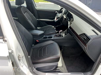 2023 Volkswagen Jetta Autobahn - miniatura 10