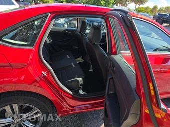 2023 Volkswagen Jetta SE - miniatura 16