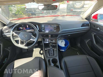 2023 Volkswagen Jetta SE - miniatura 10