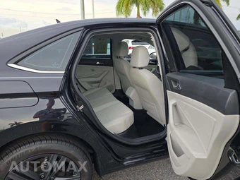 2023 Volkswagen Jetta SE – miniatura 16