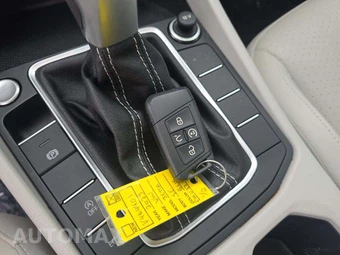 2023 Volkswagen Jetta SE – miniatura 8