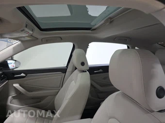 2023 Volkswagen Jetta SE - miniatura 18