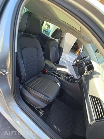 2023 Volkswagen Jetta SE - miniatura 15