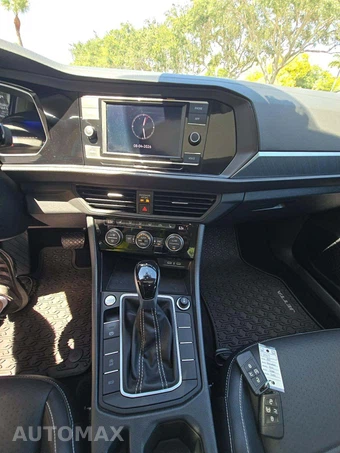 2023 Volkswagen Jetta SE - miniatura 7