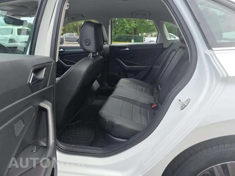 2023 Volkswagen Jetta SE – miniatura 13