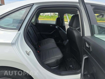 2023 Volkswagen Jetta SE – miniatura 16