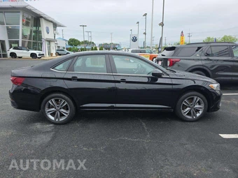 2023 Volkswagen Jetta SE - miniatura 4