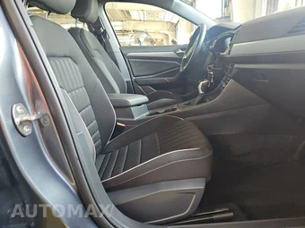 2023 Volkswagen Jetta Sport - miniatura 8