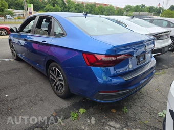 2023 Volkswagen Jetta Sport - miniatura 2