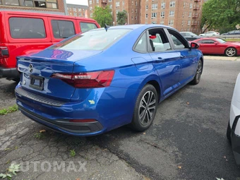 2023 Volkswagen Jetta Sport - miniatura 3
