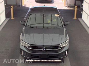 2023 Volkswagen Jetta Sport - miniatura 2