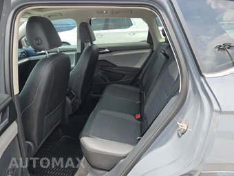 2023 Volkswagen Taos SE – miniatura 13