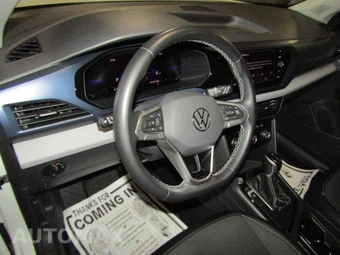 2023 Volkswagen Taos SE - miniatura 9