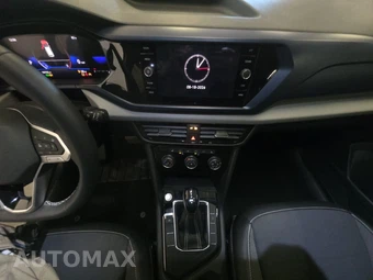 2023 Volkswagen Taos SE - miniatura 11