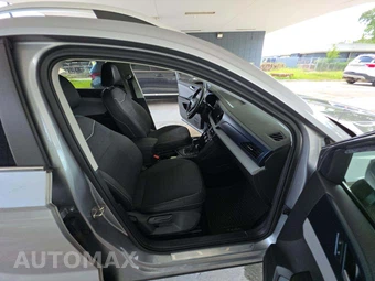 2023 Volkswagen Taos SE - miniatura 15