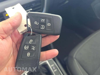 2023 Volkswagen Taos SE - miniatura 5