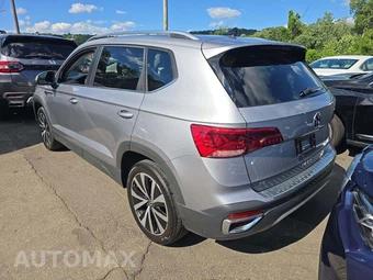 2023 Volkswagen Taos SE – miniatura 2