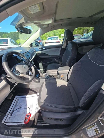 2023 Volkswagen Taos SE – miniatura 6