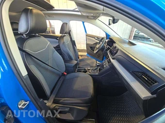 2023 Volkswagen Taos SE - miniatura 18