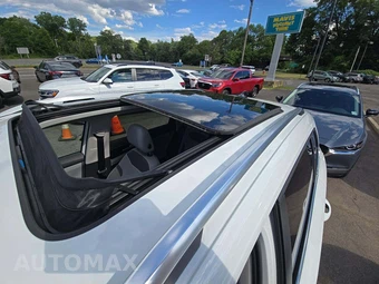 2023 Volkswagen Taos SE - miniatura 12