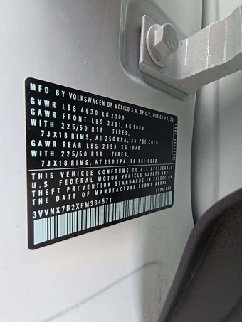 2023 Volkswagen Taos SE - miniatura 5