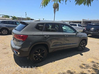2023 Volkswagen Taos SE - miniatura 4