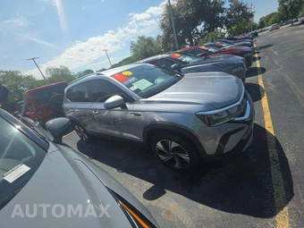 2023 Volkswagen Taos SE - miniatura 4