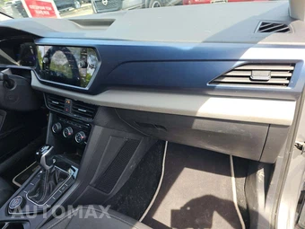 2023 Volkswagen Taos SE – miniatura 19