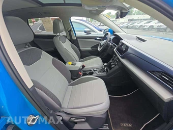 2023 Volkswagen Taos SE - miniatura 15