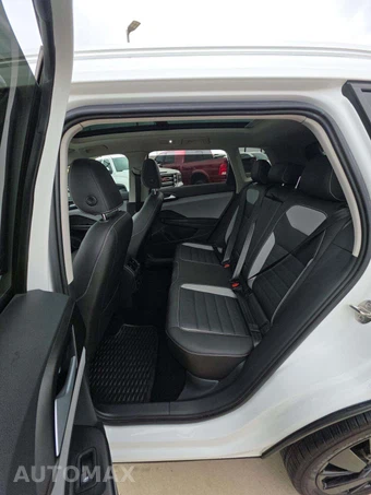 2023 Volkswagen Taos SEL - miniatura 10