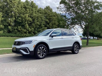 2023 Volkswagen Tiguan S - miniatura 2
