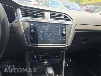2023 Volkswagen Tiguan SE - miniatura 10