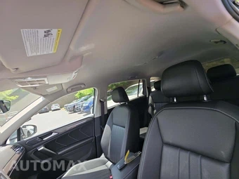 2023 Volkswagen Tiguan SE - miniatura 11
